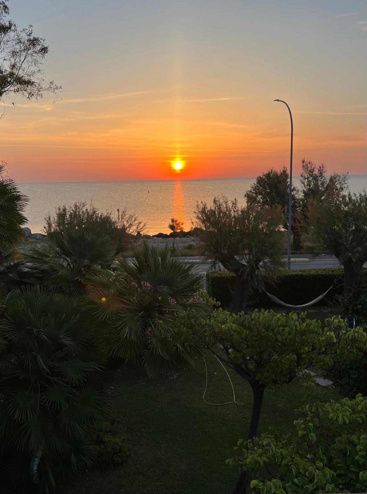 B&B I Versi Del Mare Roseto Degli Abruzzi Exterior photo