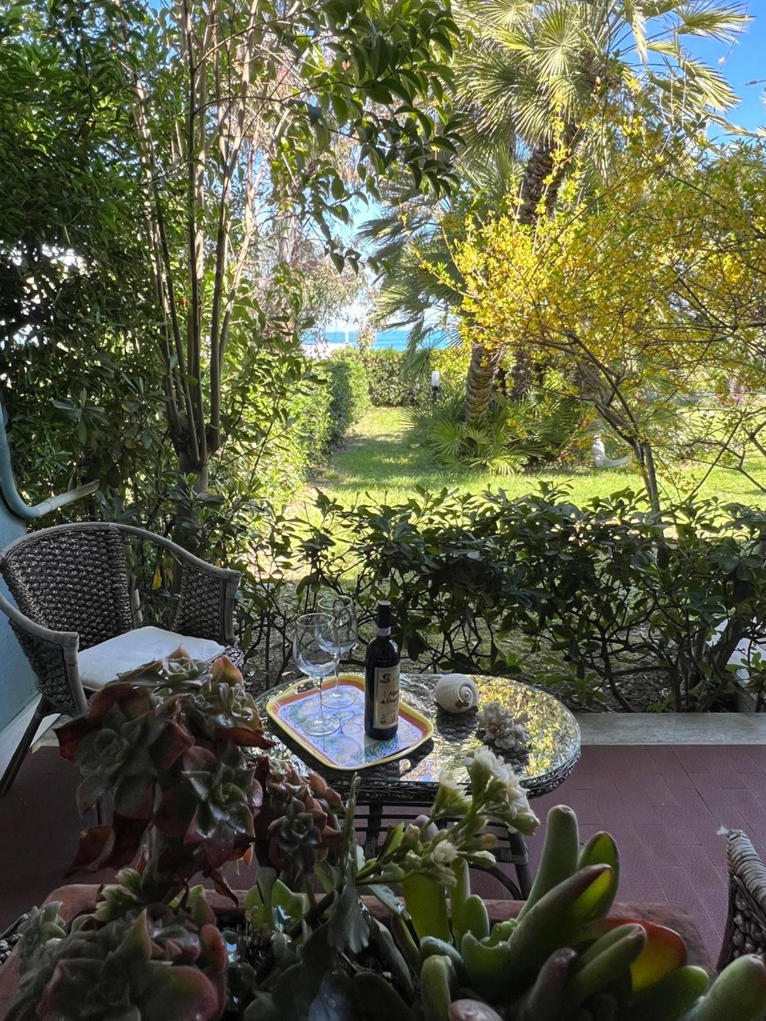 B&B I Versi Del Mare Roseto Degli Abruzzi Exterior photo