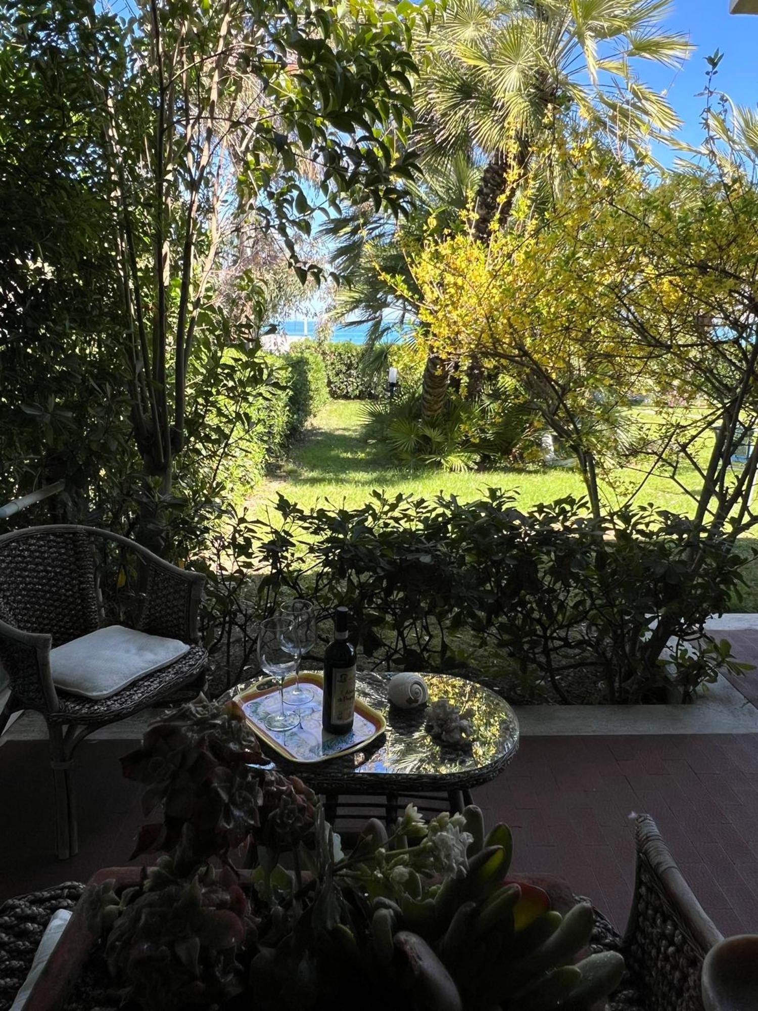 B&B I Versi Del Mare Roseto Degli Abruzzi Exterior photo